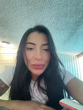 Snapshot of marianacor chatting on 06/10/26, 07:24 marianacor online show from 06/10/26, 07:24
