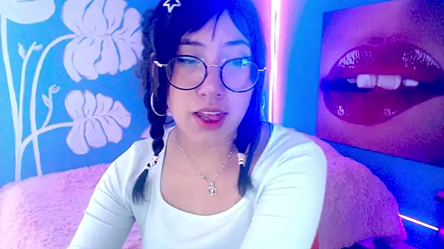 Snapshot of eli_doll chatting on 06/15/26, 11:12 eli doll online show from 06/15/26, 11:12
