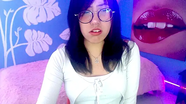 Snapshot of eli_doll chatting on 06/17/26, 11:23 eli doll online show from 06/17/26, 11:23