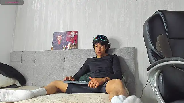 tommyhot7 online show from 06/21/26, 07:16