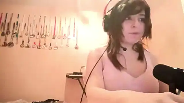 bunnyhoneylovehands online show from 06/14/26, 06:21
