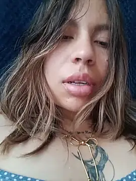 Snapshot of CleoDely chatting on 07/18/26, 10:35 CleoDely online show from 07/18/26, 10:35