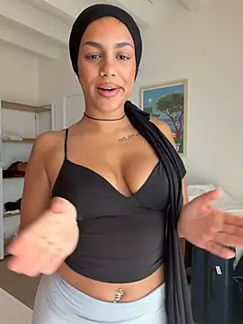 Snapshot of nadiabnssd chatting on 07/15/26, 11:37 nadiabnssd online show from 07/15/26, 11:37
