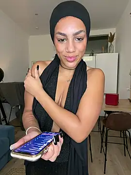 Snapshot of nadiabnssd chatting on 07/30/26, 12:48 nadiabnssd online show from 07/30/26, 12:48