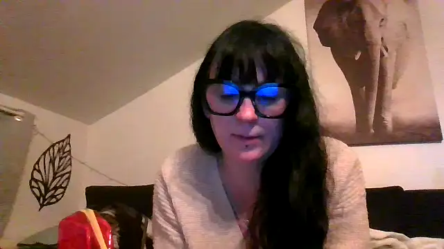 Snapshot of sexujuly88 chatting on 02/10/26, 10:03 sexujuly88 online show from 02/10/26, 10:03