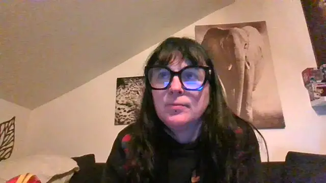 Snapshot of sexujuly88 chatting on 02/16/26, 10:28 sexujuly88 online show from 02/16/26, 10:28