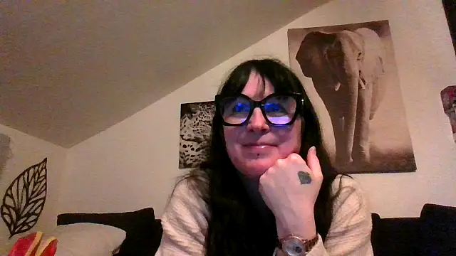 Snapshot of sexujuly88 chatting on 02/19/26, 10:28 sexujuly88 online show from 02/19/26, 10:28