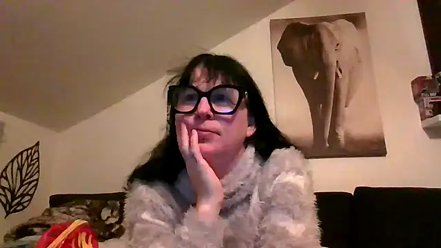 Snapshot of sexujuly88 chatting on 02/24/26, 09:57 sexujuly88 online show from 02/24/26, 09:57