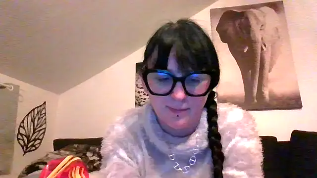 Snapshot of sexujuly88 chatting on 02/26/26, 10:09 sexujuly88 online show from 02/26/26, 10:09