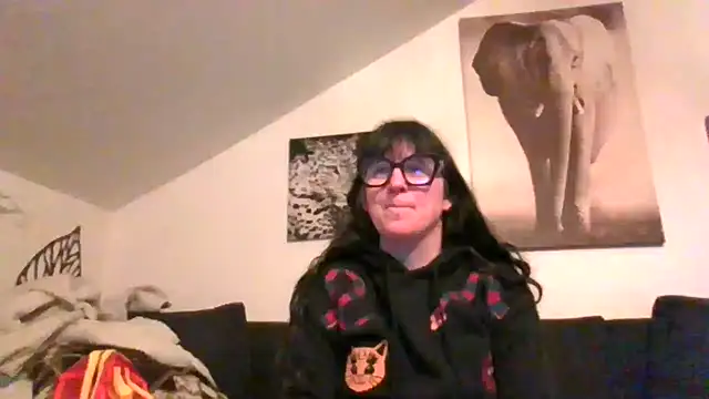 Snapshot of sexujuly88 chatting on 03/06/26, 10:17 sexujuly88 online show from 03/06/26, 10:17