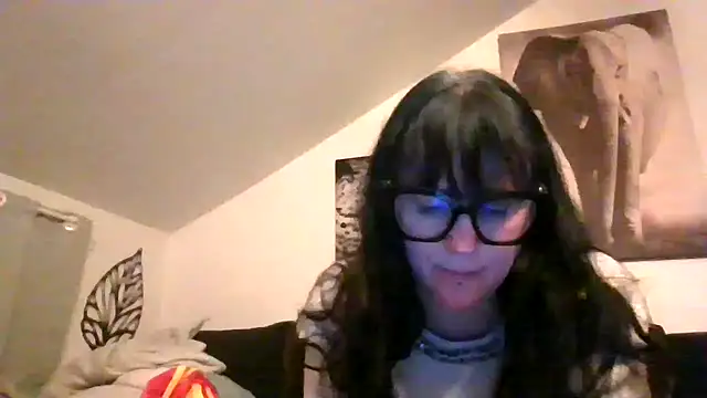 Snapshot of sexujuly88 chatting on 03/12/26, 10:05 sexujuly88 online show from 03/12/26, 10:05