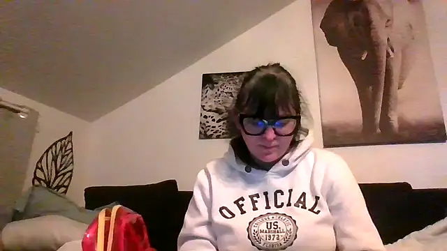 Snapshot of sexujuly88 chatting on 03/20/26, 10:47 sexujuly88 online show from 03/20/26, 10:47