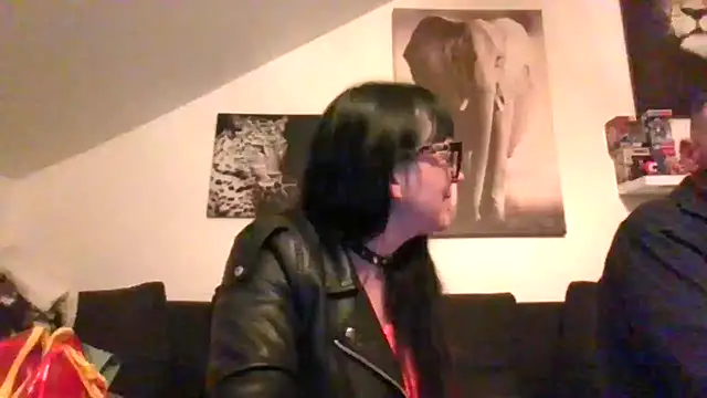 Snapshot of sexujuly88 chatting on 03/22/26, 02:15 sexujuly88 online show from 03/22/26, 02:15