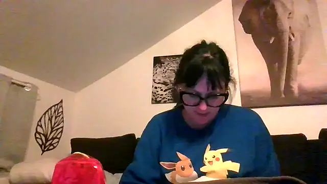 Snapshot of sexujuly88 chatting on 03/27/26, 10:53 sexujuly88 online show from 03/27/26, 10:53