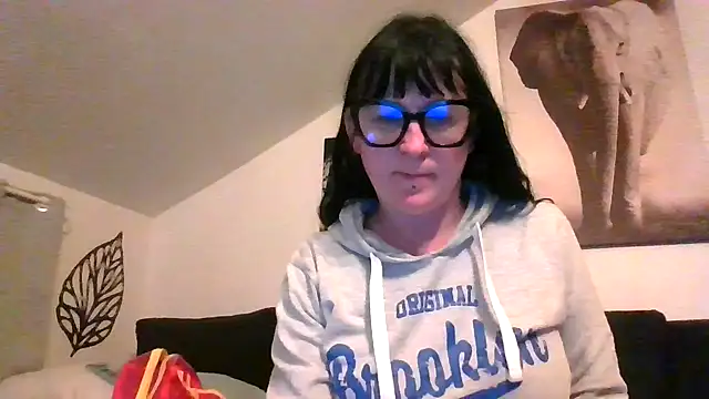 Snapshot of sexujuly88 chatting on 04/01/26, 09:45 sexujuly88 online show from 04/01/26, 09:45