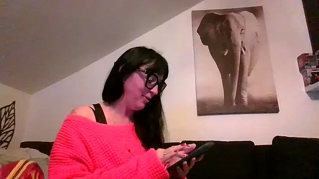 Snapshot of sexujuly88 chatting on 04/03/26, 11:36 sexujuly88 online show from 04/03/26, 11:36