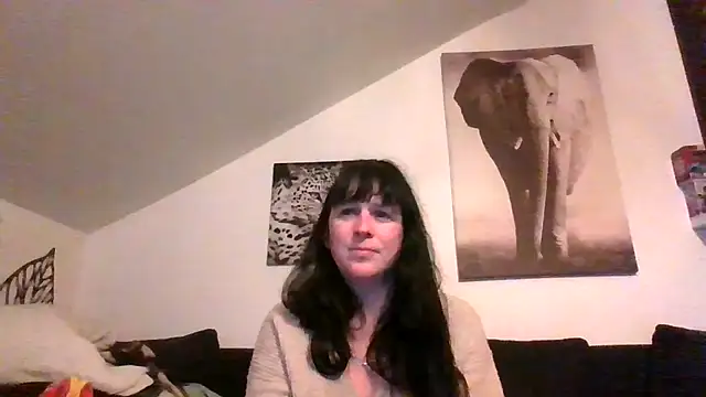 Snapshot of sexujuly88 chatting on 04/14/26, 09:32 sexujuly88 online show from 04/14/26, 09:32