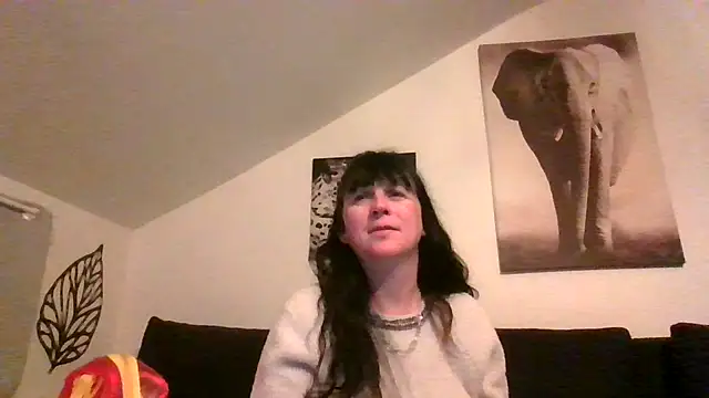 Snapshot of sexujuly88 chatting on 04/21/26, 09:06 sexujuly88 online show from 04/21/26, 09:06