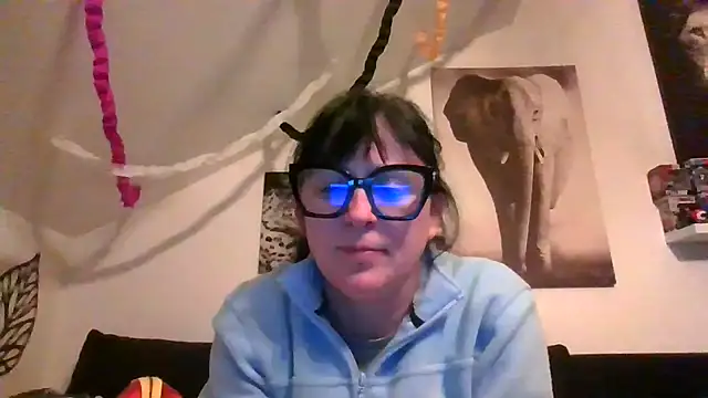 Snapshot of sexujuly88 chatting on 04/23/26, 09:28 sexujuly88 online show from 04/23/26, 09:28