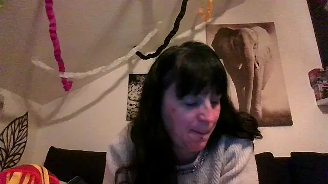 Snapshot of sexujuly88 chatting on 04/24/26, 09:28 sexujuly88 online show from 04/24/26, 09:28
