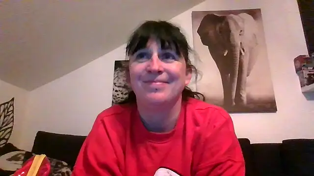 Snapshot of sexujuly88 chatting on 05/11/26, 09:23 sexujuly88 online show from 05/11/26, 09:23