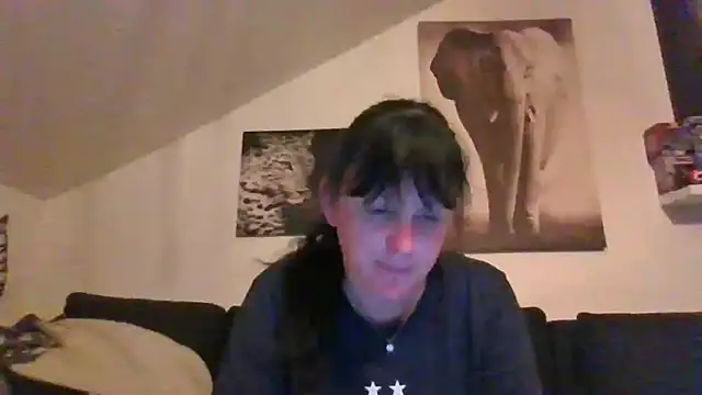 Snapshot of sexujuly88 chatting on 06/26/26, 10:36 sexujuly88 online show from 06/26/26, 10:36