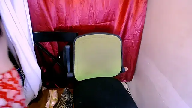 Snapshot of lovely_samina chatting on 06/22/26, 06:05 lovely samina online show from 06/22/26, 06:05