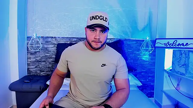 apolorusso online show from 07/27/26, 10:00