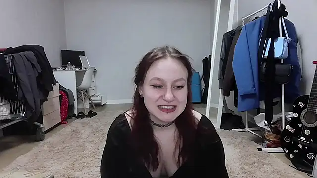 LoiseLovetto online show from 07/06/26, 04:42