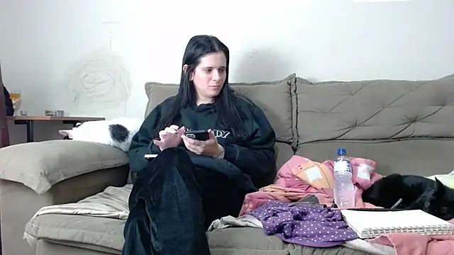 Snapshot of NinaMendes chatting on 07/16/26, 10:05 NinaMendes online show from 07/16/26, 10:05