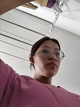 scarlett moon 8 online show from 07/01/26, 02:40