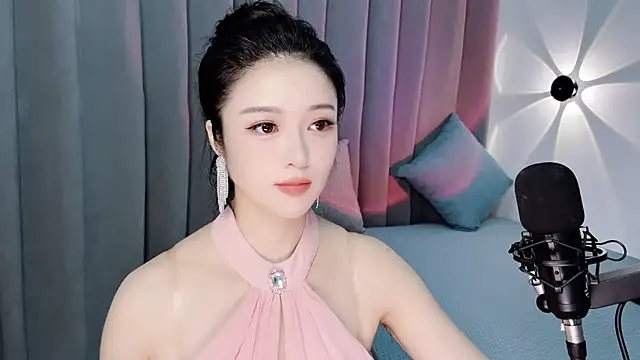 Snapshot of Momo-Wow chatting on 07/01/26, 05:42 Momo-Wow online show from 07/01/26, 05:42