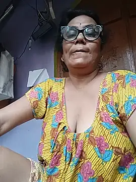 chatterjeesayani567 online show from 07/02/26, 11:05