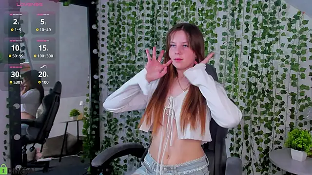 Snapshot of Violeta_Paul chatting on 07/10/26, 12:59 Violeta Paul online show from 07/10/26, 12:59