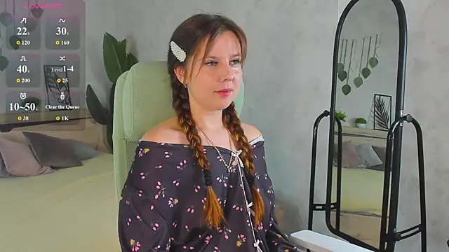 Snapshot of Violeta_Paul chatting on 07/11/26, 12:57 Violeta Paul online show from 07/11/26, 12:57