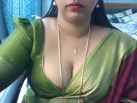 Snapshot of Tamil_hot_Meenu chatting on 07/07/26, 03:27 Tamil hot Meenu online show from 07/07/26, 03:27