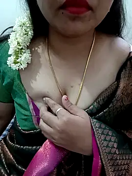 Snapshot of Anushka_tamil_kannada chatting on 06/18/26, 06:02 Anushka tamil kannada online show from 06/18/26, 06:02