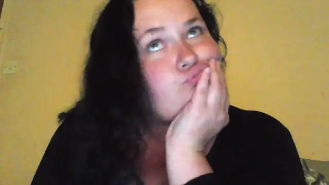 CurvyScarlett69 online show from 06/01/26, 09:16