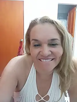 Sara hilton02 online show from 06/18/26, 02:12