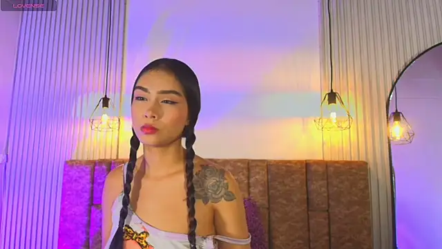 Snapshot of KENNIA_SWEETIEE chatting on 06/09/26, 11:33 KENNIA SWEETIEE online show from 06/09/26, 11:33