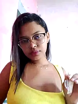 Snapshot of Silmara21 chatting on 06/03/26, 12:30 Silmara21 online show from 06/03/26, 12:30