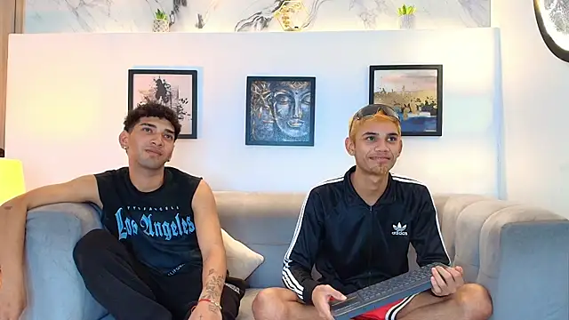 BLONDON BOYS1 online show from 06/02/26, 07:38