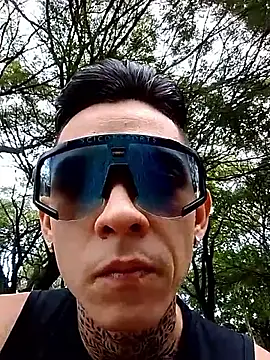 Snapshot of Brandonsexxxx chatting on 06/08/26, 07:47 Brandonsexxxx online show from 06/08/26, 07:47