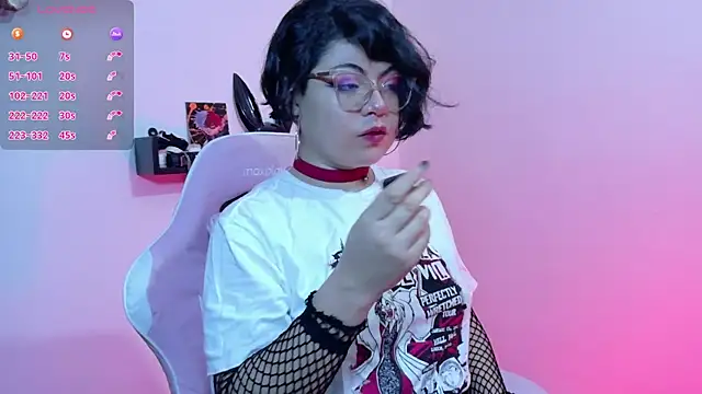 Snapshot of Meow_cat4 chatting on 06/19/26, 11:47 Meow cat4 online show from 06/19/26, 11:47