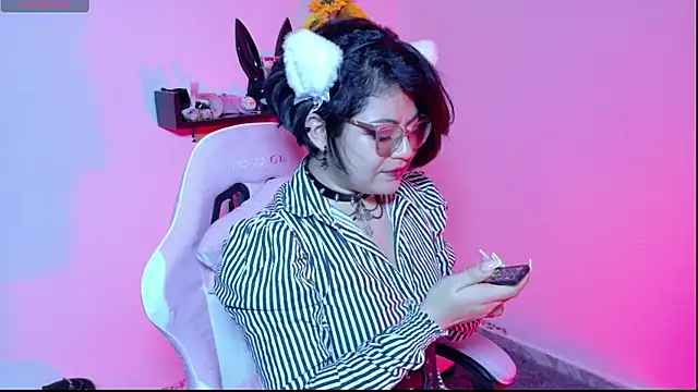 Snapshot of Meow_cat4 chatting on 07/11/26, 05:48 Meow cat4 online show from 07/11/26, 05:48