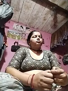 Snapshot of HOpooja356l chatting on 06/27/26, 01:39 HOpooja356l online show from 06/27/26, 01:39