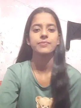 Snapshot of Saloni-Tyagi chatting on 06/29/26, 05:03 Saloni-Tyagi online show from 06/29/26, 05:03