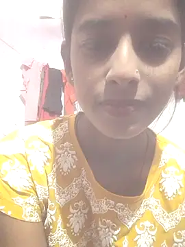 Snapshot of Saloni-Tyagi chatting on 07/19/26, 04:44 Saloni-Tyagi online show from 07/19/26, 04:44