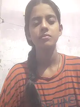 Snapshot of Saloni-Tyagi chatting on 07/25/26, 09:12 Saloni-Tyagi online show from 07/25/26, 09:12