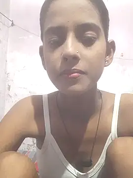Snapshot of Saloni-Tyagi chatting on 07/29/26, 05:22 Saloni-Tyagi online show from 07/29/26, 05:22